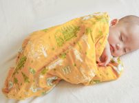「おくるみはいらない」は本当？実は1枚15役のめちゃくちゃ使える万能アイテムだった話